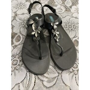 OKA B Gray Womens Sandals with Metal Silver Flowers detail Size 10